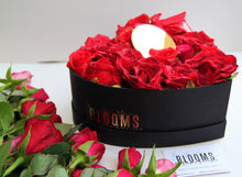 Load image into Gallery viewer, Valentine's Heart Shaped Rose Box