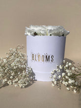 Load image into Gallery viewer, Small Luxury Silk Rose Box