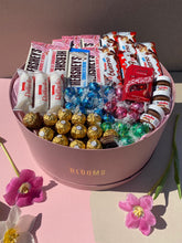 Load image into Gallery viewer, Premium Chocolate and Treat Mix