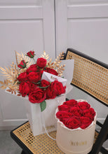 Load image into Gallery viewer, Small Red Rose Bouquet
