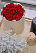 Load image into Gallery viewer, Luxury Silk Rose Box