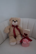 Load image into Gallery viewer, Small bear &amp; mini heart rose box package
