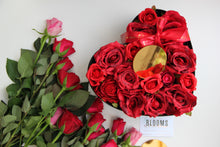 Load image into Gallery viewer, Valentine&#39;s Heart Shaped Rose Box
